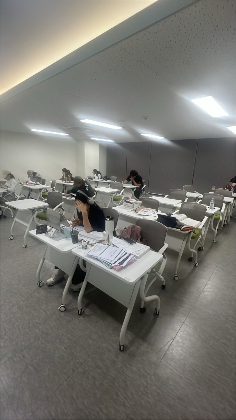 1750295660_2.jpeg