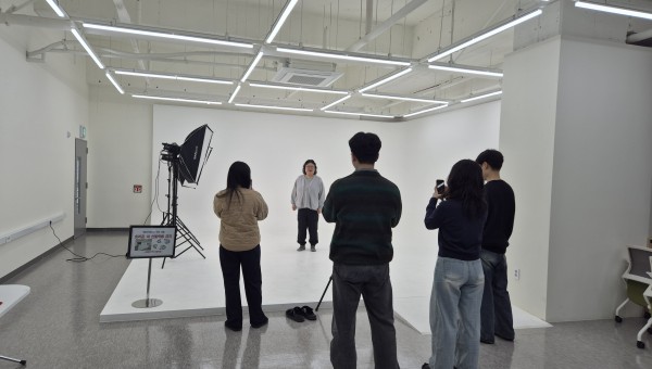 [2층 멀티스튜디오 멀티스튜디오] 한국사학진흥재단 대내외 홍보용 디지털 프로필 아카이빙